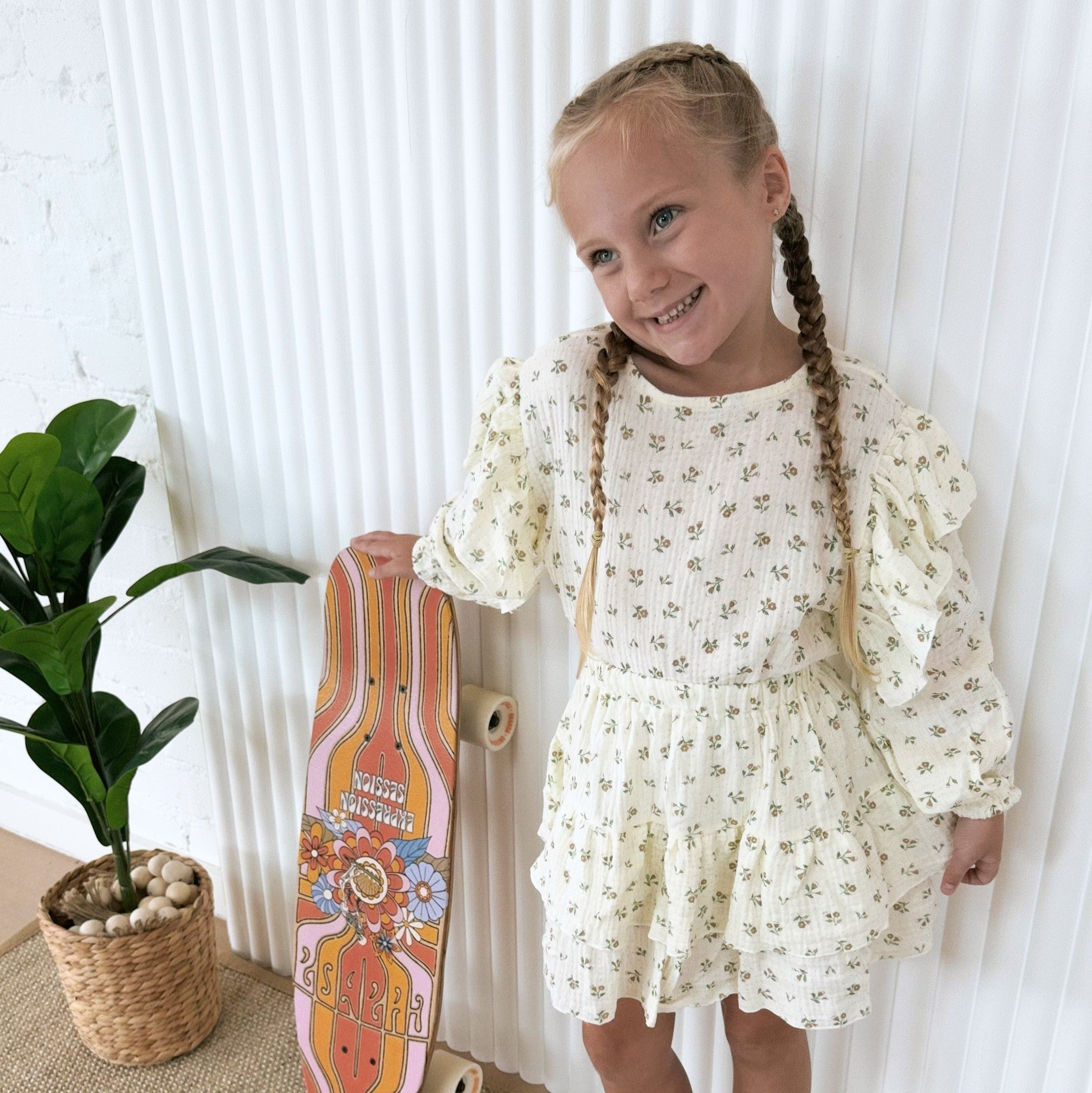 Girl sets
